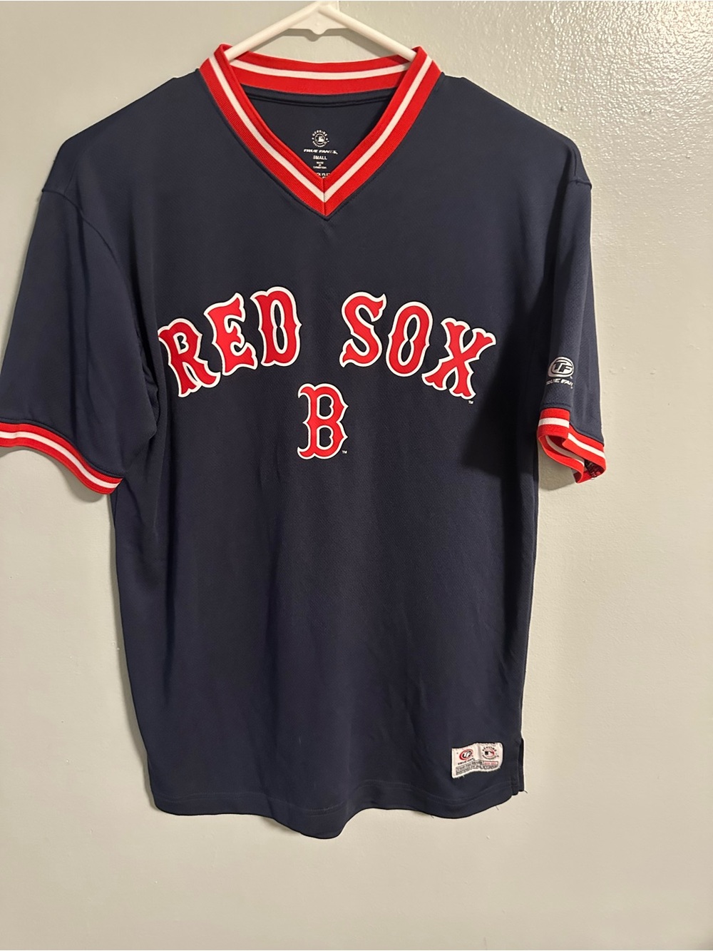 Boston Red Sox True Fan MLB Jersey Shirt Men’s Small Navy Blue V-Neck Size S